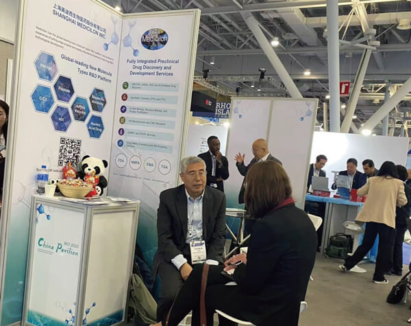 美迪西CEO兼创始人陈春麟博士出席展会.jpg 美迪西CEO兼创始人陈春麟博士出席展会.jpg